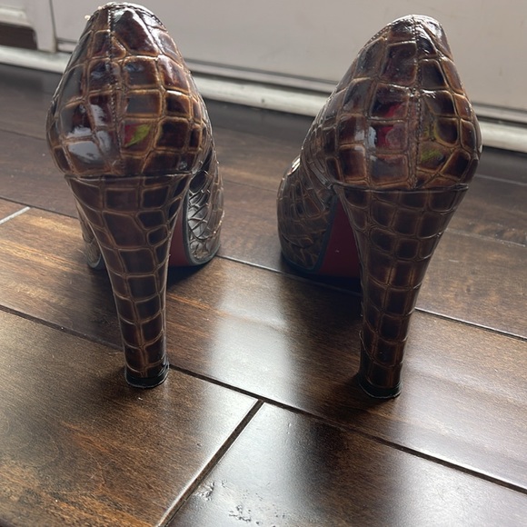 Noel Collection Brown Crocodile Size 7 Heels - Picture 4 of 7